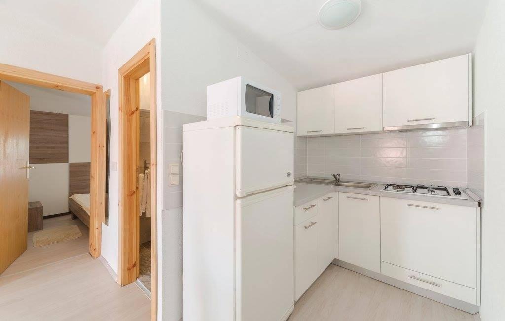 Apartmani Prpic Vir Eksteriør billede