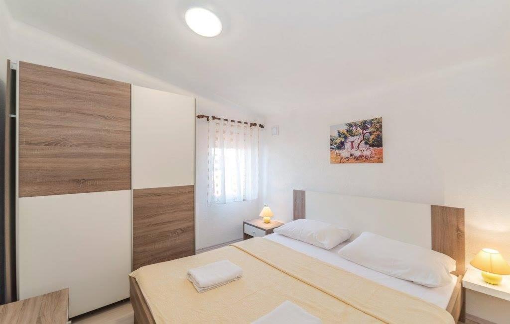 Apartmani Prpic Vir Eksteriør billede